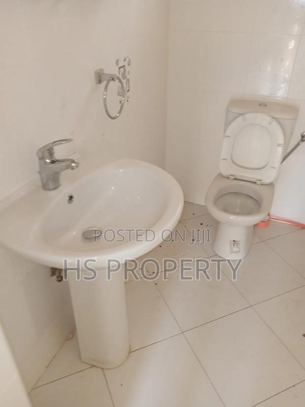 4bdrm House in East Legon for rent photo 17
