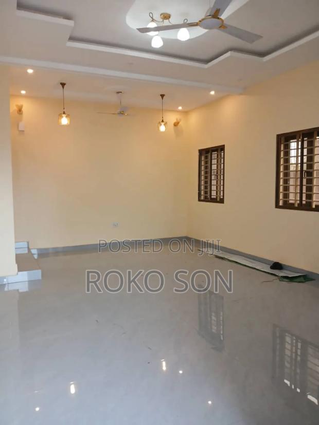 5bdrm House in Dr Roko, Manet Court for rent · Photo 2