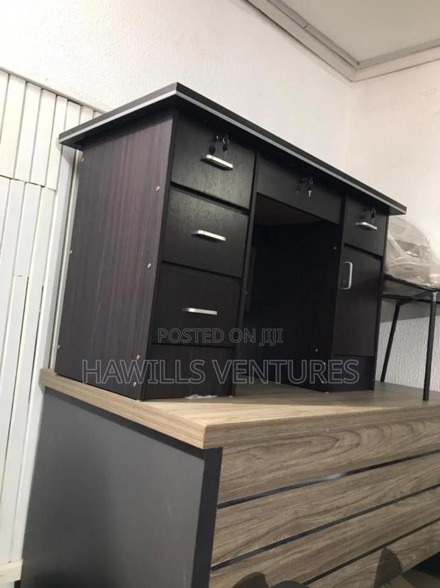 Beautiful Black Table (120*60cm) · Photo 2
