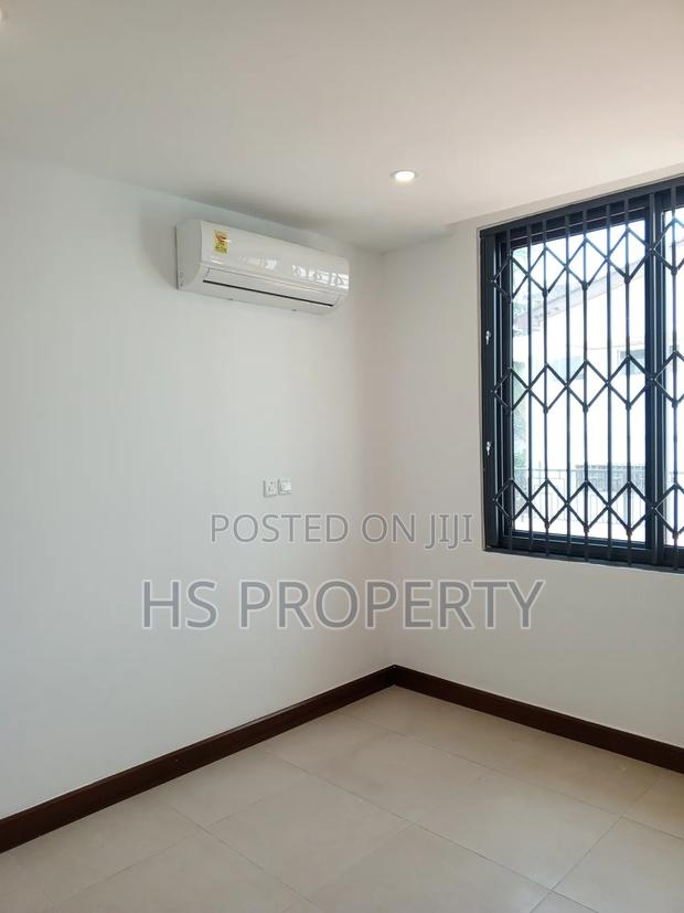 4bdrm House in Abelemkpe for rent photo 14