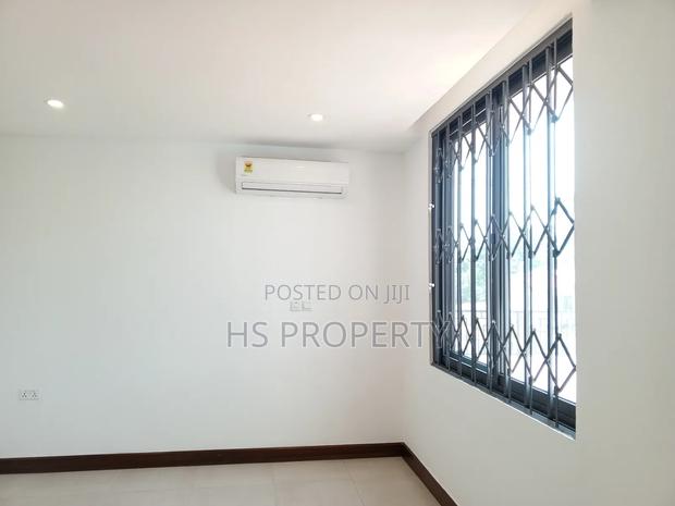4bdrm House in Abelemkpe for rent photo 19