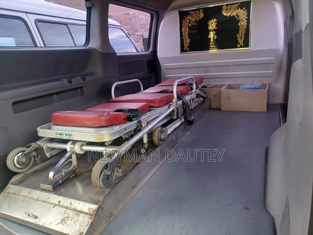 Hyundai Starex 2013 White