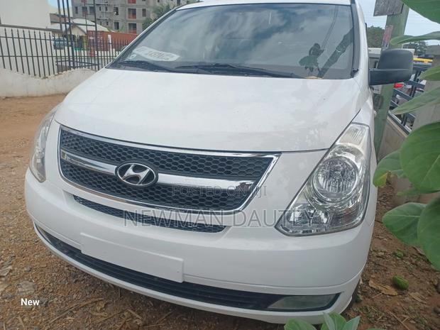 Hyundai Starex 2013 White