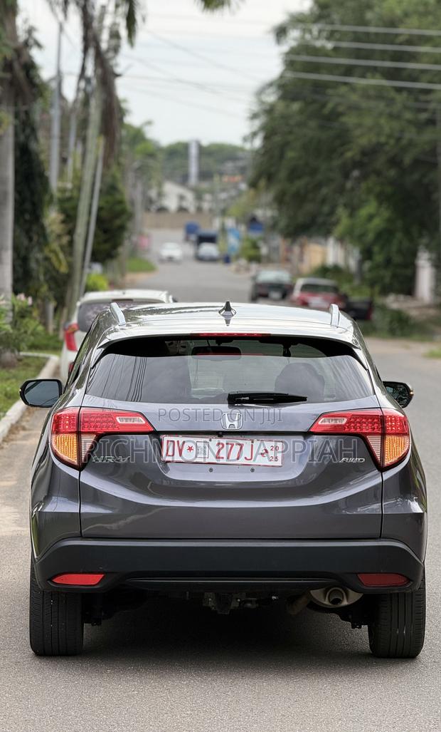 Honda HR-V EX-L w/Navigation AWD 2018 Gray