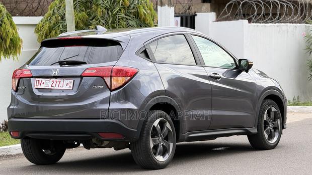 Honda HR-V EX-L w/Navigation AWD 2018 Gray
