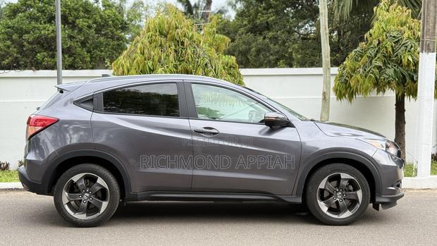 Honda HR-V EX-L w/Navigation AWD 2018 Gray
