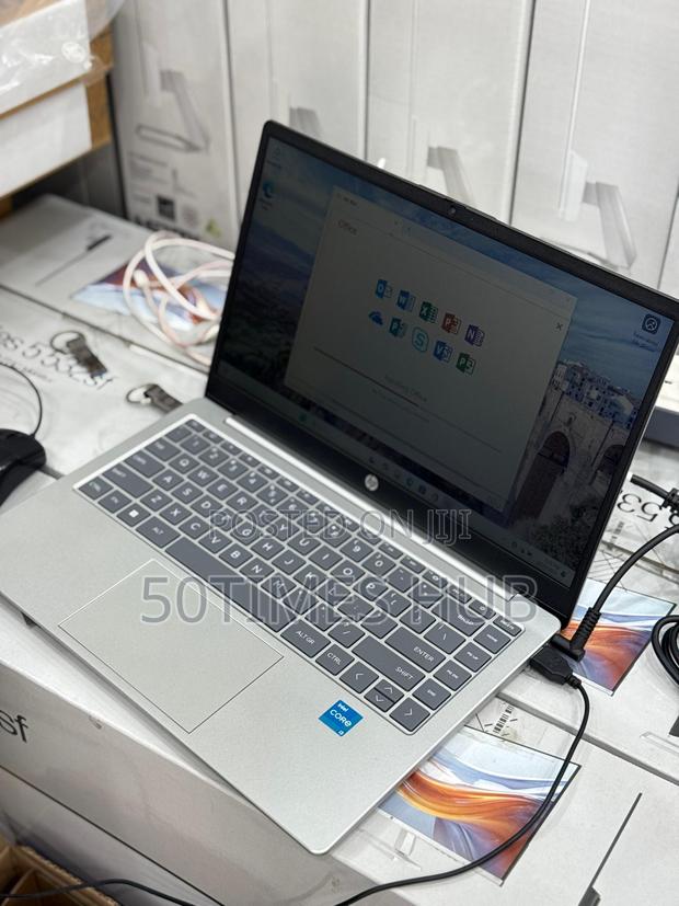 New Laptop HP 14S 8GB Intel Core I3 SSD 512GB