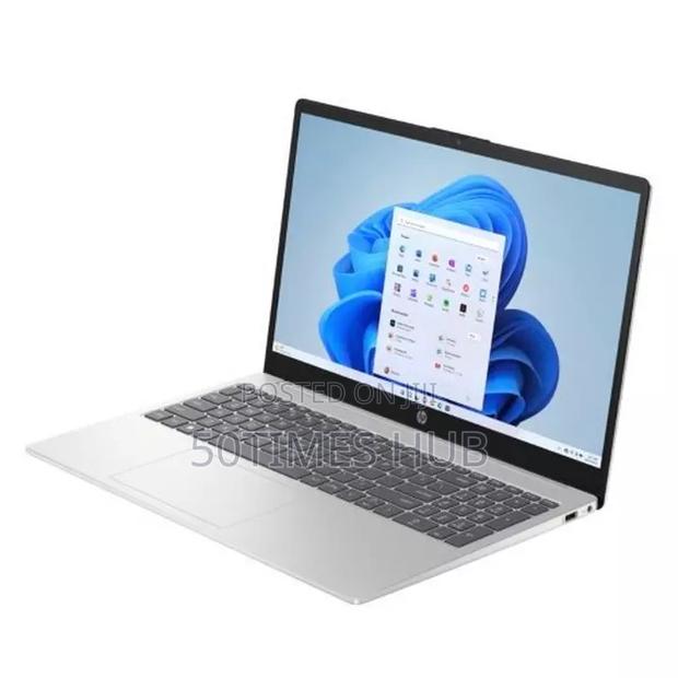 New Laptop HP 14S 8GB Intel Core I3 SSD 512GB photo 3