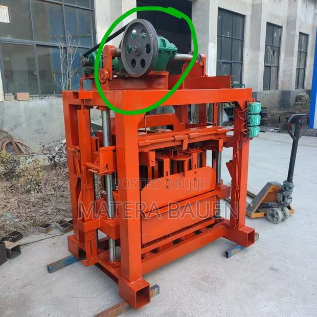 China Machine, Semi Automatic Block Factory Machine photo 2