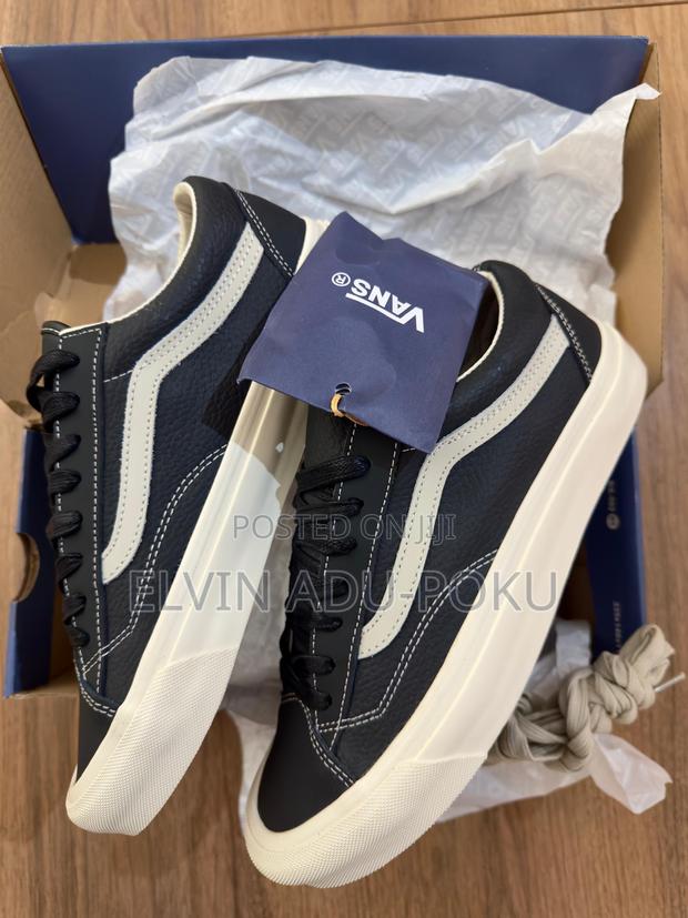 Vans Old Skool In Different Colours , Swipe >>> · Photo 3