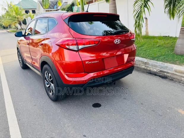 Hyundai Tucson 2016 Orange