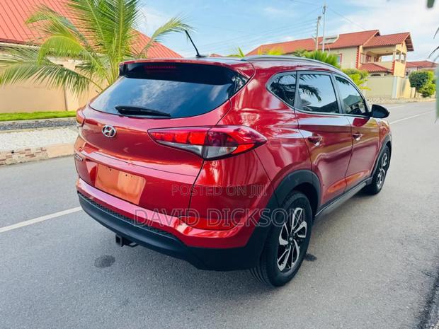 Hyundai Tucson 2016 Orange