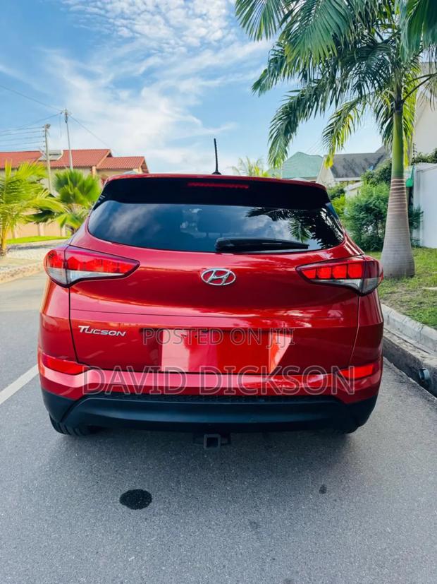 Hyundai Tucson 2016 Orange