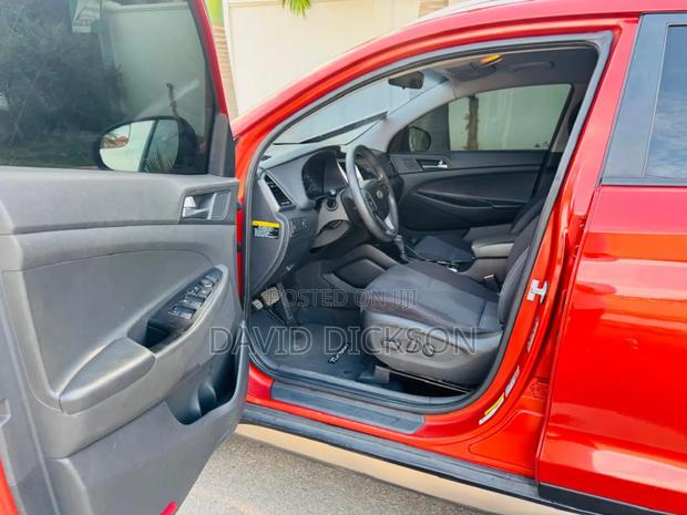 Hyundai Tucson 2016 Orange