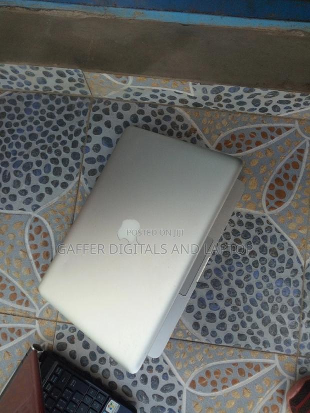 Laptop Apple MacBook 4GB Intel Core I5 HDD 500GB · Photo 3