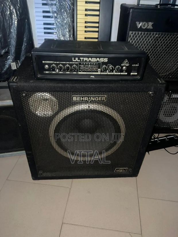 Behringer Ultrabass Head and Tail