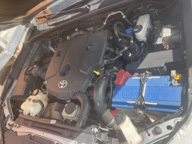 Toyota Hilux 2017 Gray photo 9