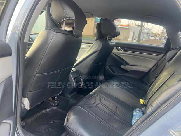 Honda Accord Sport (2.0L 4cyl Turbo 10A) 2019 Blue photo 5