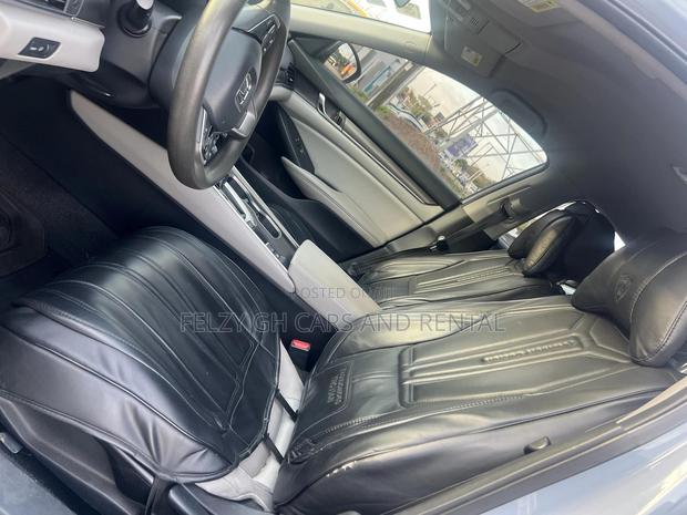 Honda Accord Sport (2.0L 4cyl Turbo 10A) 2019 Blue photo 6