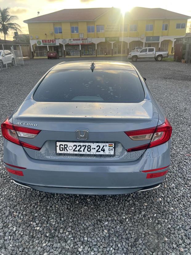 Honda Accord Sport (2.0L 4cyl Turbo 10A) 2019 Blue photo 3