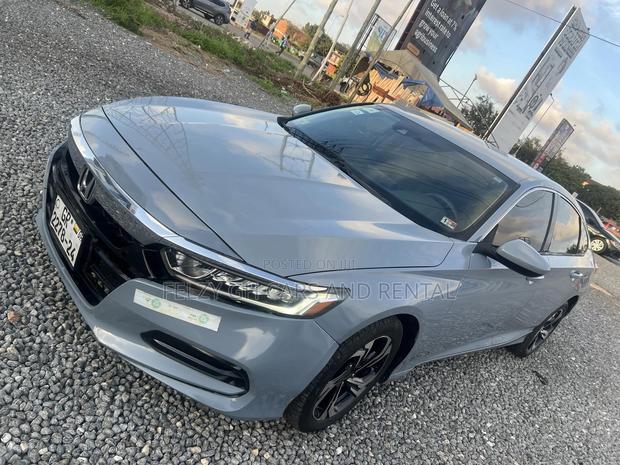 Honda Accord Sport (2.0L 4cyl Turbo 10A) 2019 Blue photo 10