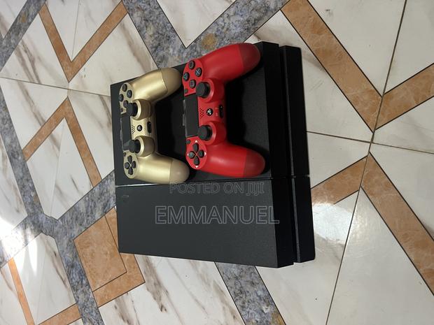 Ps4 Standard Console Loaded With Games Including Fc26