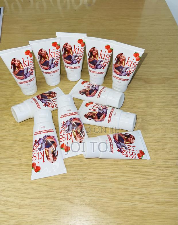 Kiss Water Base Lubricant · Photo 3