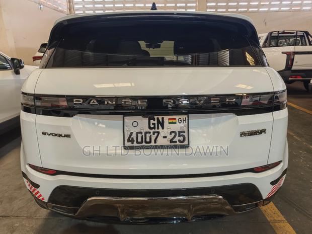 Land Rover Range Rover Evoque 2024 White photo 13