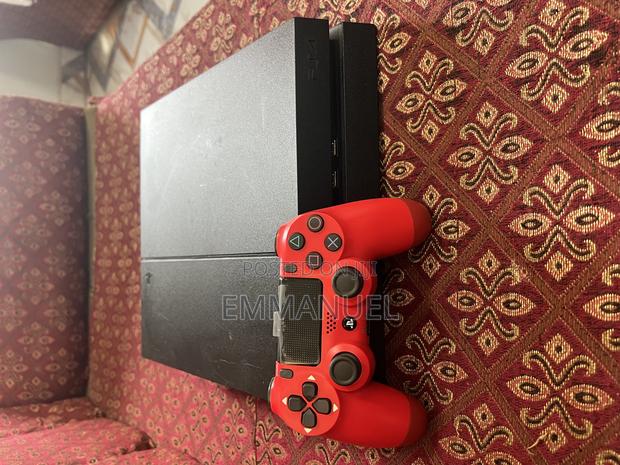 Ps4 Standard Console Loaded With Games Including Fc26