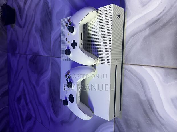 Xbox One S Console, 1tb With 17 Plus Games Loaded Including Fc26 photo 2