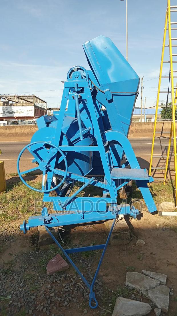 Manson's Concrete Mixer Machine · Photo 2