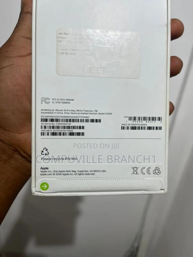 New Apple iPhone 16 Pro Max 1 TB White photo 3