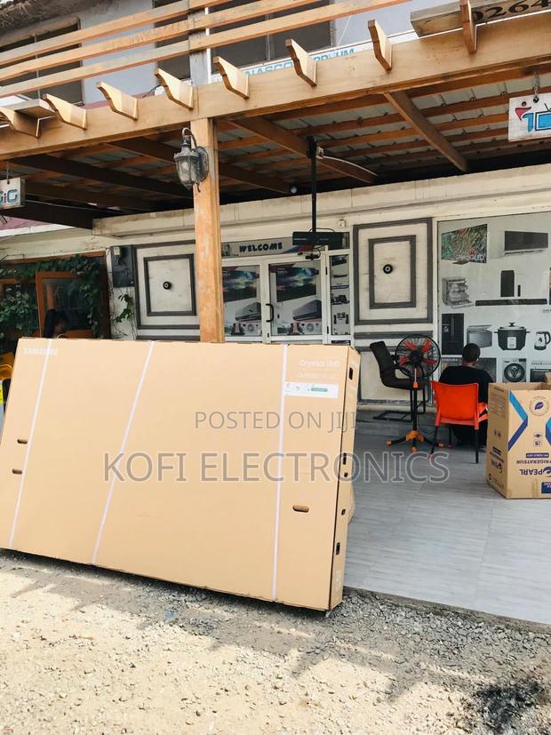 Powerful Connectivity With Samsung 98”Tv · Photo 4