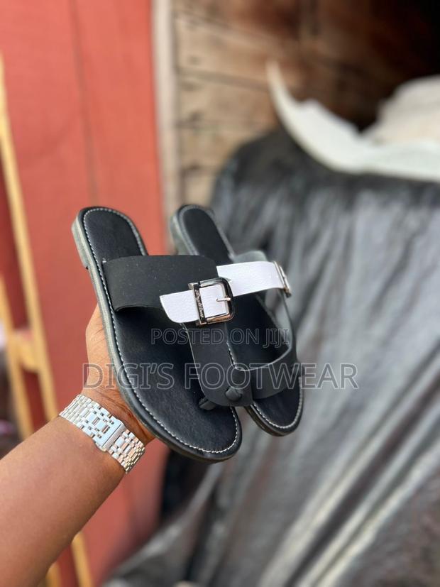 Obaa Sima Feminine/ Ladies Leather Slipper · Photo 4