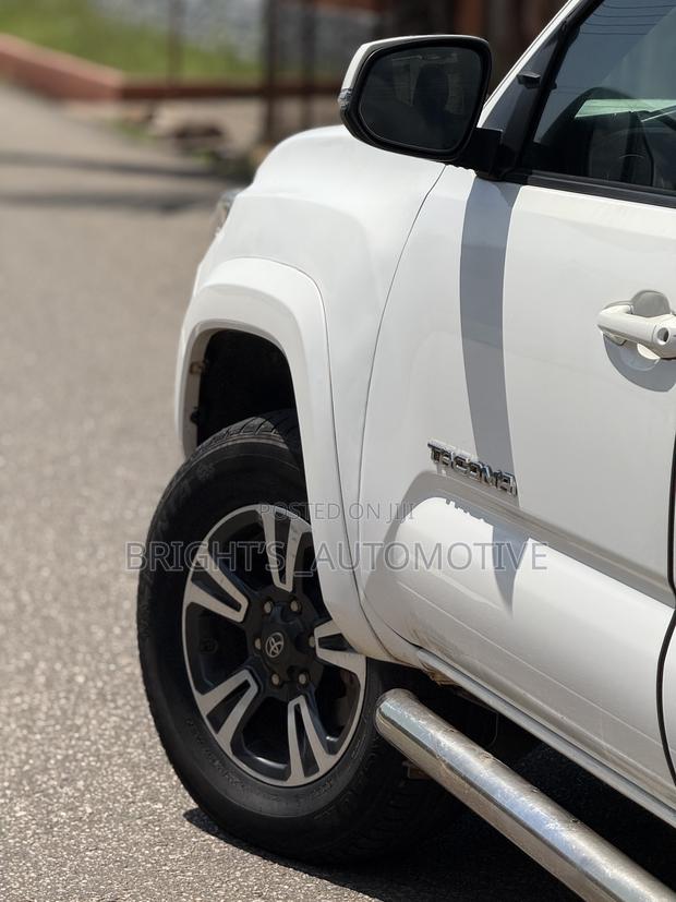 Toyota Tacoma TRD Sport 2017 White