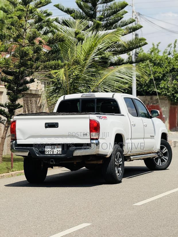 Toyota Tacoma TRD Sport 2017 White