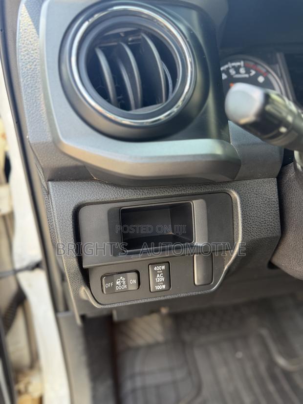 Toyota Tacoma TRD Sport 2017 White