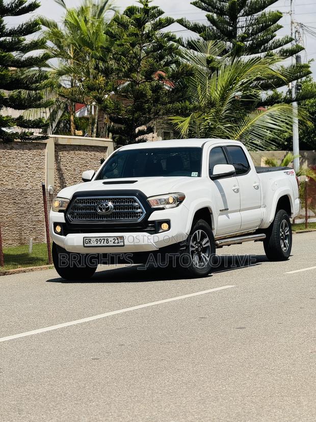 Toyota Tacoma TRD Sport 2017 White