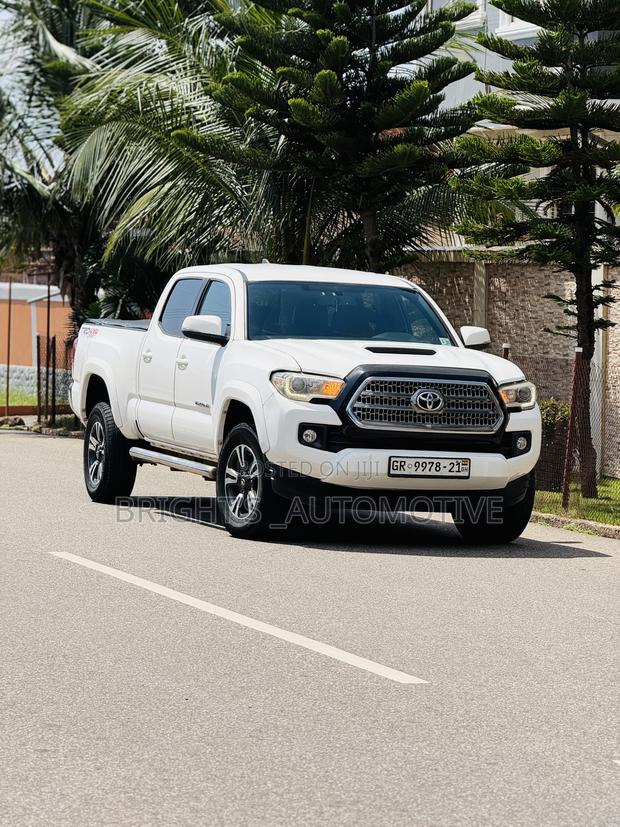 Toyota Tacoma TRD Sport 2017 White