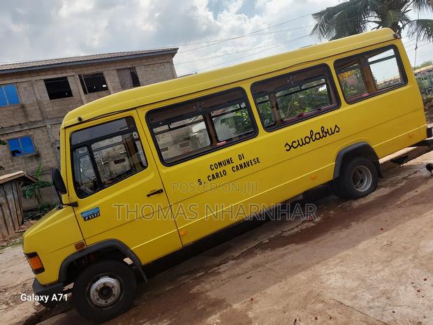 Mercedes-Benz V-Class 2003 Yellow photo 3