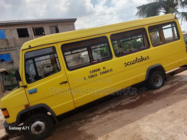 Mercedes-Benz V-Class 2003 Yellow photo 5