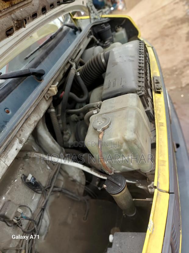 Mercedes-Benz V-Class 2003 Yellow photo 8