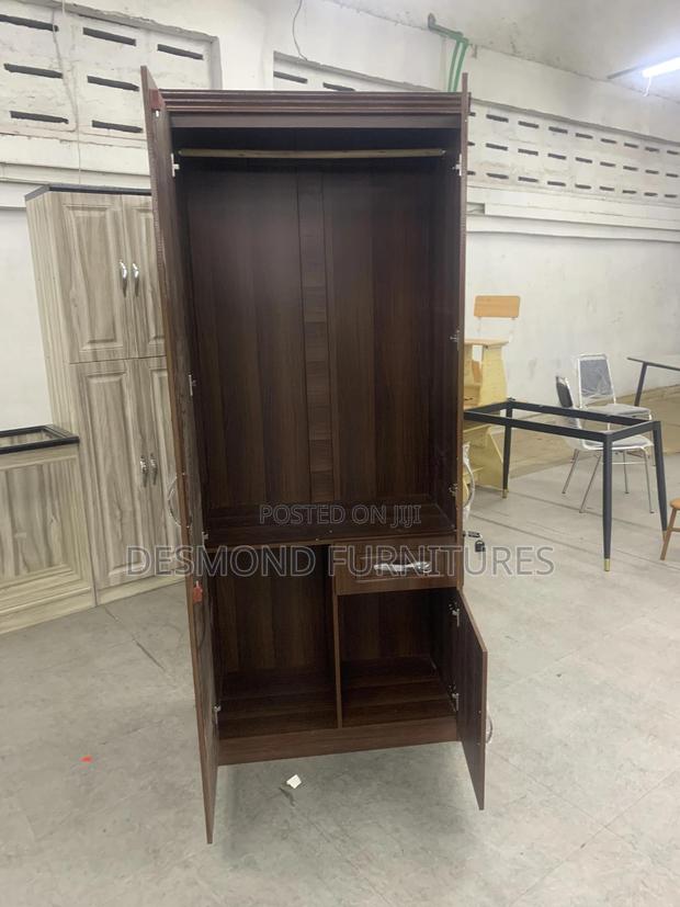 2 In 1 Wardrobe With A Mirror · Photo 3