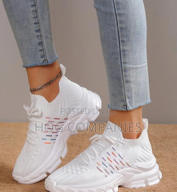 Ladies Lace-Up Striped Sports Shoes - Fast Delivery in 2 Hours · Photo 4