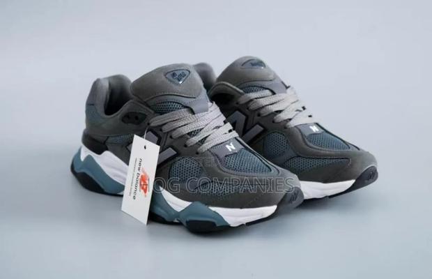 New Balance Premium Shoes · Photo 4