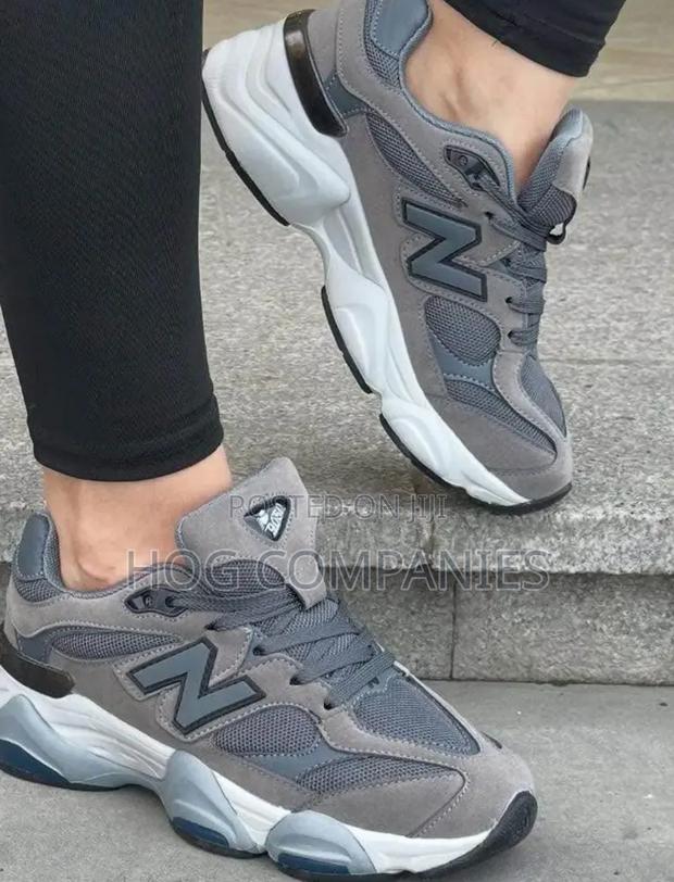 New Balance Premium Shoes · Photo 3
