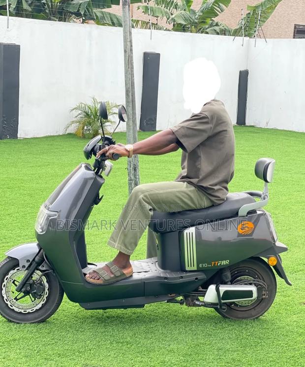 Motorcycle 2023 Gray photo 3