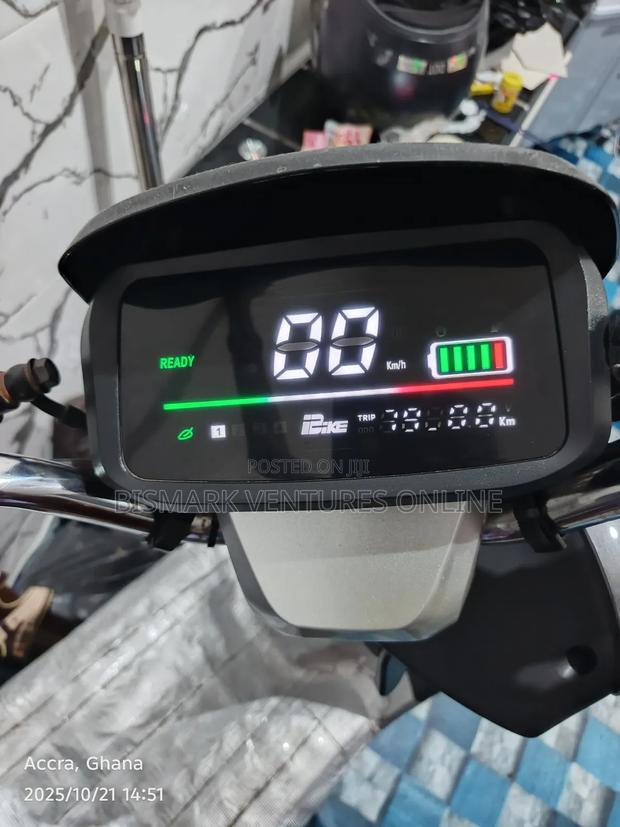 Motorcycle 2023 Gray photo 4