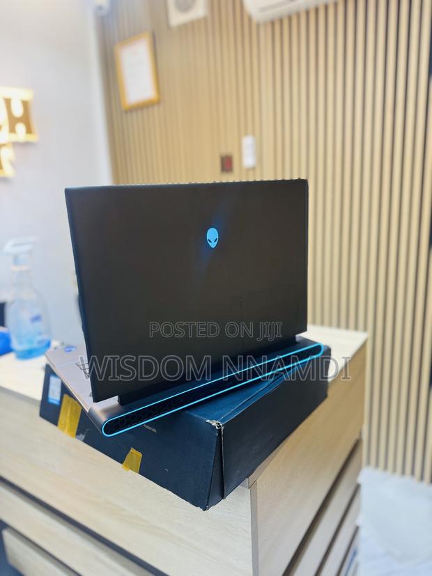 Laptop Dell Alienware M16 R1 16GB Intel Core i7 SSD 1T · Photo 2