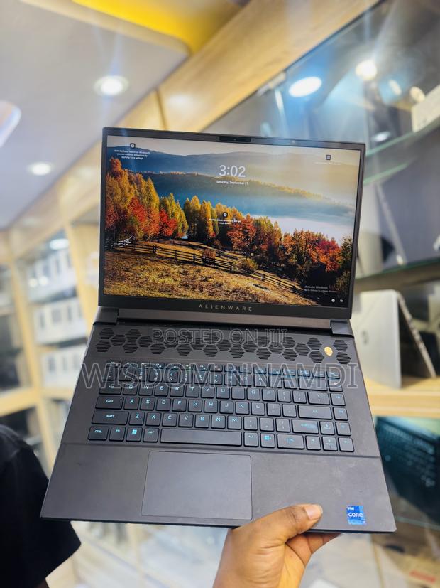 Laptop Dell Alienware M16 R1 16GB Intel Core i7 SSD 1T · Photo 4
